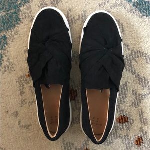 Black Fashionable Slip On Sneakers